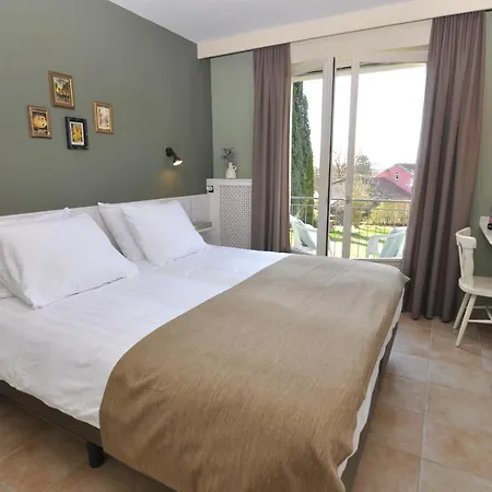Et Table D'hotes Vie La Vie Bed & Breakfast Bains-les-Bains