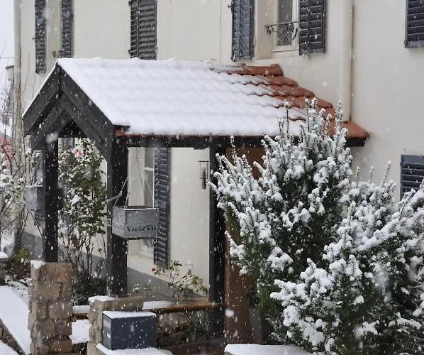 Et Table D'hotes Vie La Vie Bed & Breakfast 3*